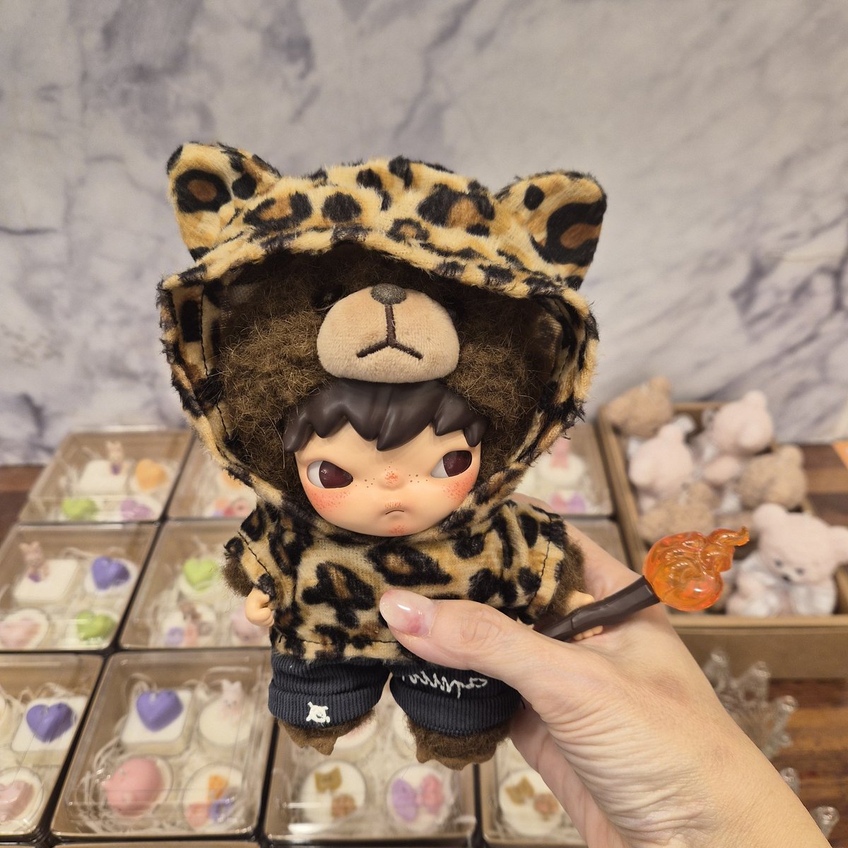 miheaven5's tweet photo. 어태곰. 어태범..
둘다 만족시킬수 있을까? 😅
보고싶다 내 최애 김태형 💜
ONE & ONLY MY SUPERSTAR V
TOP ARTIST #KIMTAEHYUNG
THE MOST INFLUENTIAL MAN V
#뷔 #V #KIMTAEHYUNG #김태형
#ProtectV #SupportV #JusticeForV https://t.co/2gfxoyH8VQ