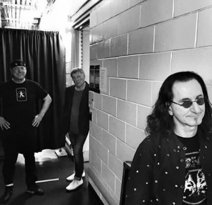 Happy Willowdale Wednesday #RushFamily 💗🤔