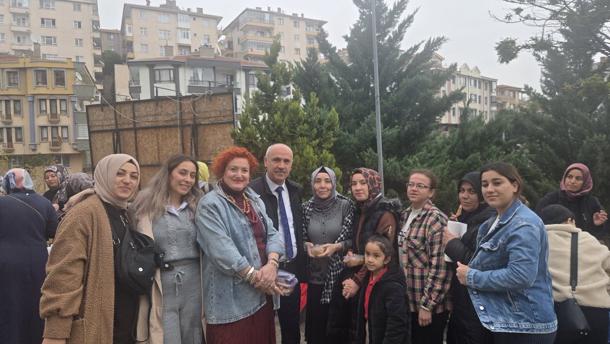 keciorenilkoklu's tweet photo. İl Milli Eğitim Müdürlüğümüz koordinasyonunda Bir Okul Bin Umut Keçiören ilkokulu #GazzeKermesi düzenlendi
Emek veren yönetici öğretmen öğrenci destek veren velilerimize teşekkür ediyoruz 
@MemAnkara @tcmeb @Yusuf__Tekin @KeciorenMEM @Murat4Kucukali @mebtegm @KeciorenK https://t.co/CdGwApUEKF