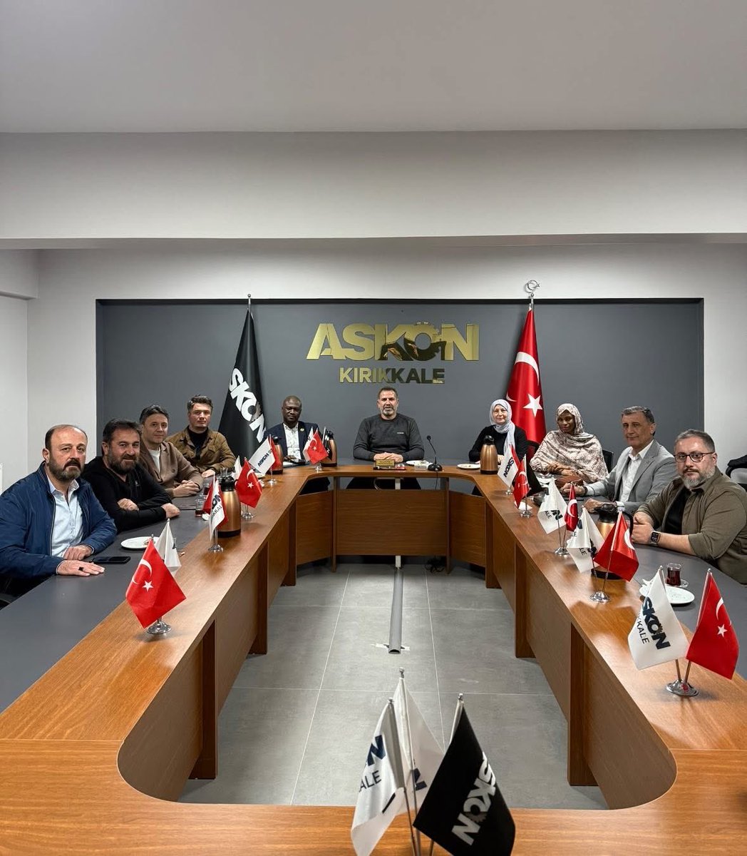 Mali’den ziyaretimize gelen İş insanı Moussa Couliybaliy ve Mali Ticaret Odası Başkanlığı temsilcisi Orie Haidara’yı Askon Kırıkkale Şubemizde misafir ettik. Mali Ticaret Odası ve API Mali’nin teklif ettiği iki önemli yatırım ortaklığı konusunu ele aldık.

We hosted businessman