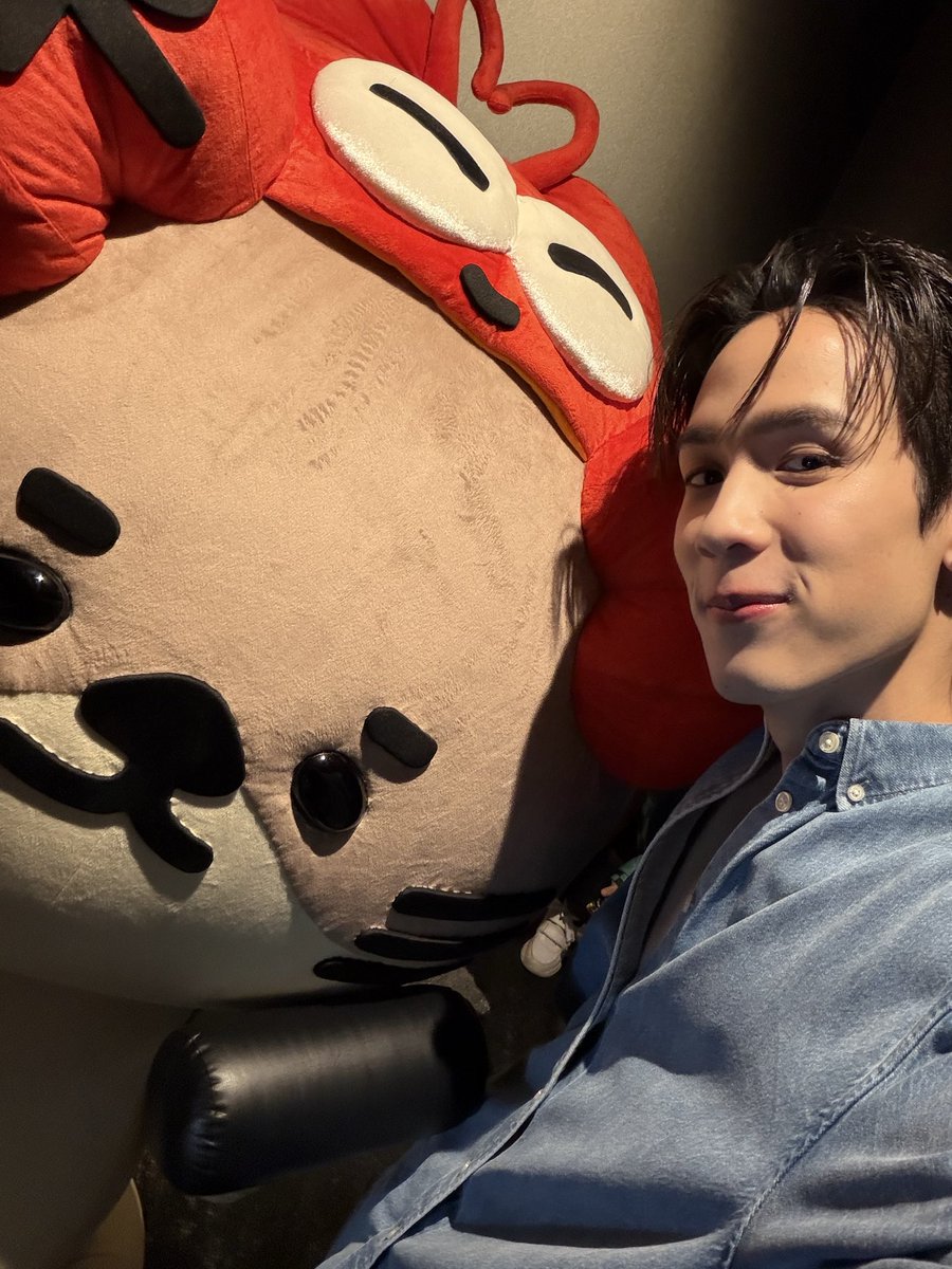 o9o9_us's tweet image. 이거찍고 어제 라방에서 눙눙은 씨킨보다 자기를 더 좋아한다고 숨도안쉬고말함...귀여워...내가 더 좋아해... 🥺
#javabh @javabh28
