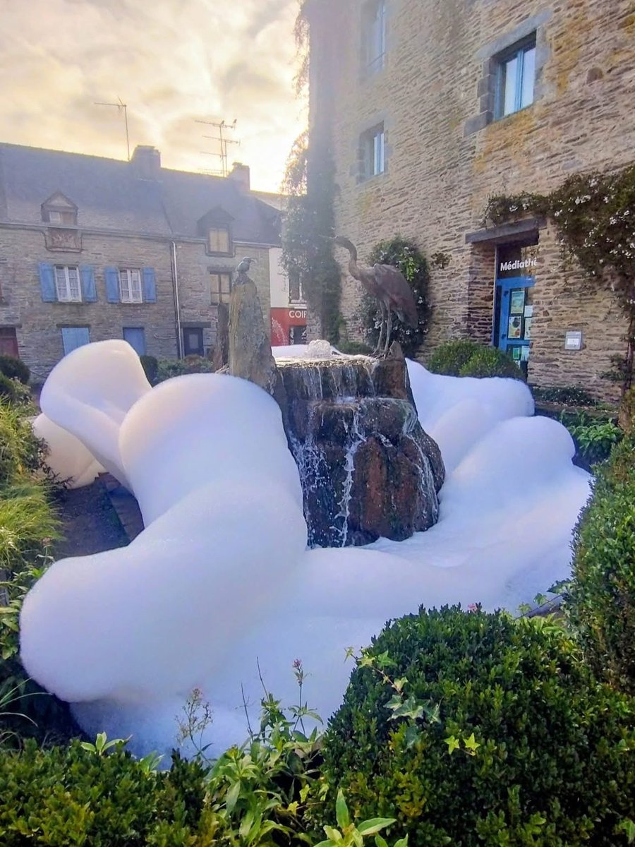 Ça mousse ce matin à La Gacilly… 😅😂 #Bretagne Anthony Debray 📸