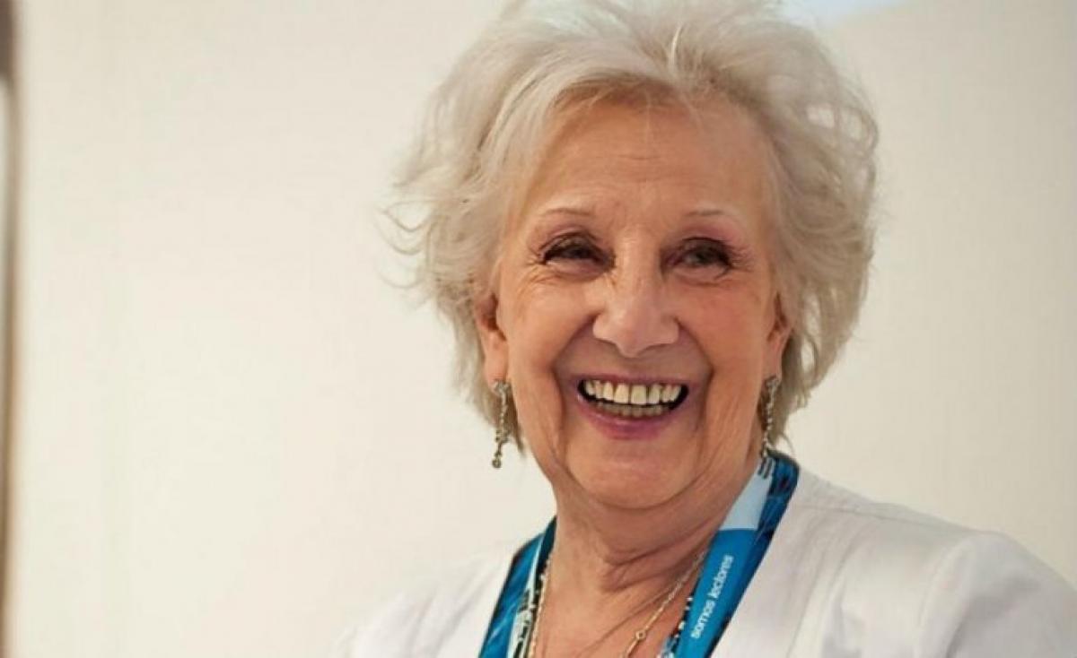 nicoesquibel's tweet photo. Feliz cumpleaños Estela.

Siempre serás un faro de resistencia, de lucha y de amor. https://t.co/hNyyVrQ9yL