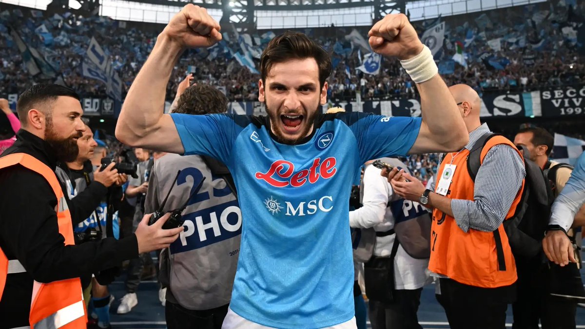 Mi manchi come giocatore e come uomo.

Non sei mai andato a sputare merda davanti alle telecamere, anche prendendo lo stipendio di un cameriere part-time, e non sei mai stato apprezzato abbastanza, manchi fenomeno.