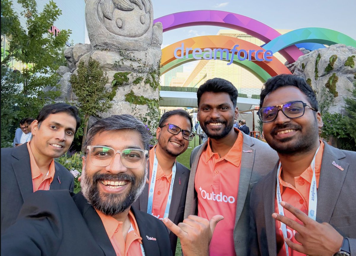 My first #Dreamforce, and what a ride! 💙
Three days packed with energy, ideas, and over 700+ incredible conversations.

Met people from every corner of the industry all buzzing with innovation. 🚀 Loved the experience &amp; Conversations
#Dreamforce2025 #DF25