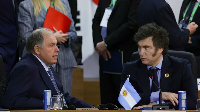 Que renuncie Gerardo Werthein, el kirchnerista reciclado que jugaba a embajador mientras cuidaba su kiosco farmacéutico frenando el ingreso a la OCDE para proteger el negocio de las patentes, es una buena noticia.

Que lo empujen Santi Caputo, Karina y los influencers de Las