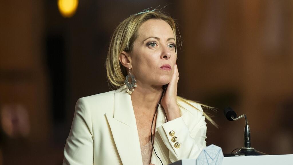 ▶️Giorgia Meloni, exemple à suivre pour l'extrême droite européenne?
📌Jean-Yves Camus, directeur de l’Observatoire des radicalités politiques <a href="/j_jaures/">Fondation Jean-Jaurès</a>
📌Ludmila Acone, docteure en histoire italienne <a href="/SorbonneParis1/">Université Paris 1 Panthéon-Sorbonne</a>
📌<a href="/jpdarnis/">Jean-Pierre Darnis</a>, professeur <a href="/Univ_CotedAzur/">Université Côte d'Azur</a> 
⏰19H30 Paris <a href="/RFI/">RFI</a>