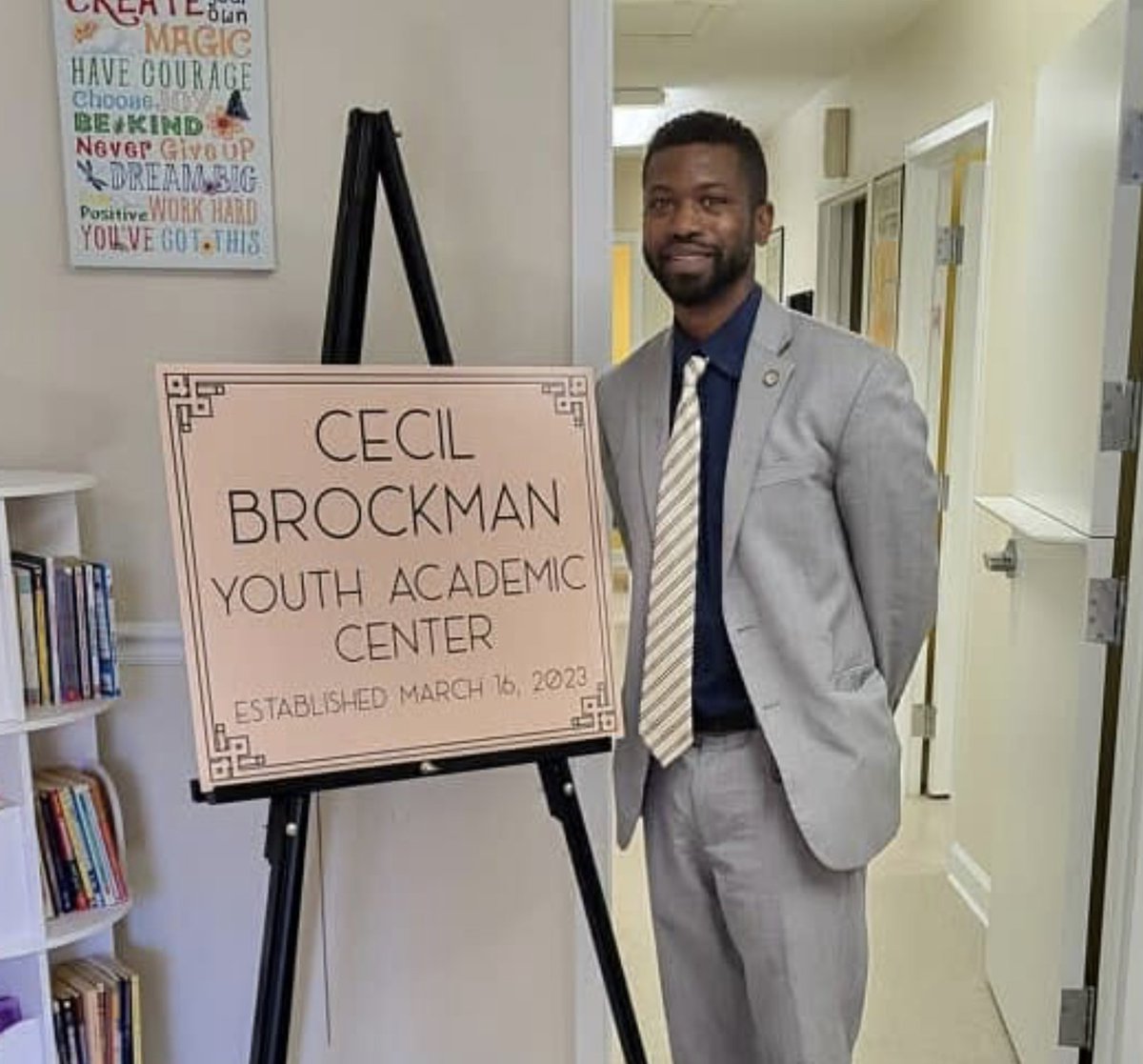 Matt Van Swol (@matt_vanswol) on Twitter photo 🚨#BREAKING: NC Democrat Rep. Cecil Brockman, who is currently SITTING IN PRISON after being charged with statutory rape of a minor...
...IS REFUSING TO RESIGN!!!!
He is STILL on the Agriculture, Health and Education committees, despite BEING IN PRISON!
HOW IS THIS POSSIBLE?!! 🚨#BREAKING: NC Democrat Rep. Cecil Brockman, who is currently SITTING IN PRISON after being charged with statutory rape of a minor...
...IS REFUSING TO RESIGN!!!!
He is STILL on the Agriculture, Health and Education committees, despite BEING IN PRISON!
HOW IS THIS POSSIBLE?!!