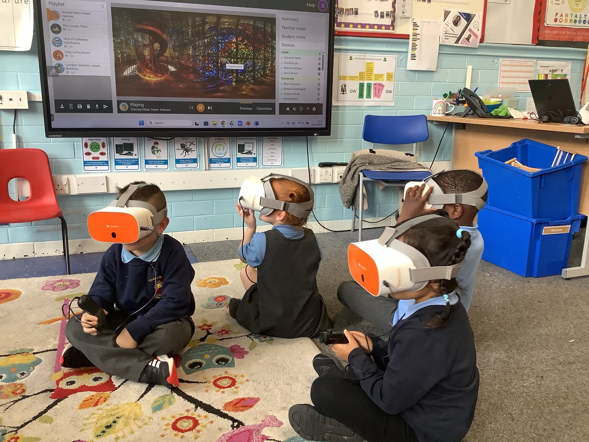 MrsSJ_Thatto's tweet image. This afternoon we used VR headsets to explore transparent, translucent and opaque materials #ThattoPrim_science #ThattoPrim_computing