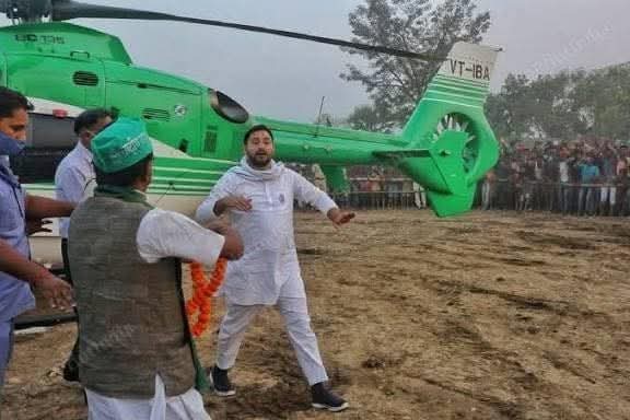 karanyadav165's tweet image. बिहार की तकदीर और तस्वीर बदलने आ रही है 14 नवंबर को तेजस्वी सरकार...✊💚
#लहर_बा_लालटेन_के
