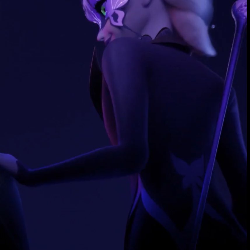 #MLBS6Spoilers I love how chrysalis has her miraculous symbol on her back like the other miraculers.