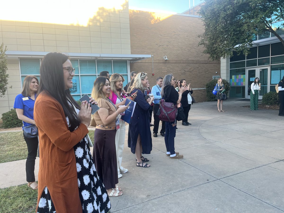 kristinleeper9's tweet image. Amazing TABE visit @CBEBears elementary! Showcasing the Greatness of @RichardsonISD