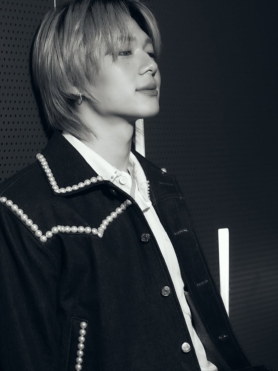 ijhsk7575's tweet image. 2025.10.22

🫠🩶

CWR x DA Concert 
#DA20ConcertxNuNewD1
#DA20ConcertxNuNewD2 
#JulasHerbXDA20Concert

☁️ @CwrNew 
#NuNew #NanaNu