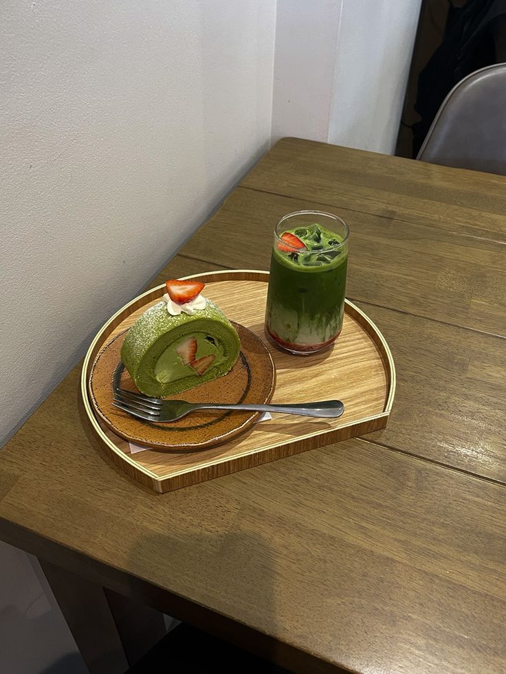 ceelune_'s tweet photo. matcha date 🍵 https://t.co/0Mor4JgO2d
