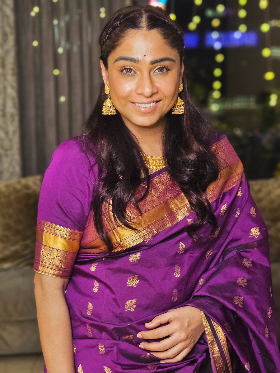 SamitaBangargi's tweet image. Sending everyone happiness on paadwa! Happy new year💜💜
#happydiwali #diwali25 #happiness #blessed #gratitude