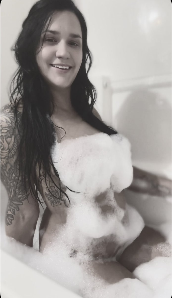 haileylee285's tweet photo. RT if you’d join me!💦 https://t.co/pnyjSFUI4F