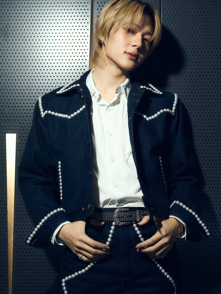 ijhsk7575's tweet image. 2025.10.22

💙💐

CWR x DA Concert 
#DA20ConcertxNuNewD1
#DA20ConcertxNuNewD2 
#JulasHerbXDA20Concert

☁️ @CwrNew 
#NuNew #NanaNu