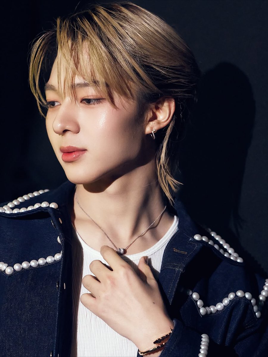 ijhsk7575's tweet image. 2025.10.22

💙💐

CWR x DA Concert 
#DA20ConcertxNuNewD1
#DA20ConcertxNuNewD2 
#JulasHerbXDA20Concert

☁️ @CwrNew 
#NuNew #NanaNu