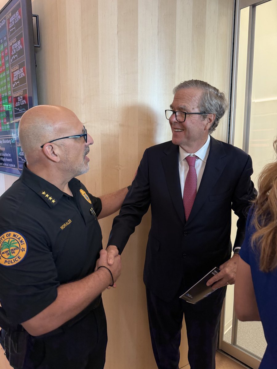 Honored to attend the grand opening of MIAX Sapphire — another step in making Miami the Wall Street of the South. The future of finance is shining bright in the 305. 💼✨

#MIAXSapphire #WallStreetOfTheSouth #Miami #Innovation