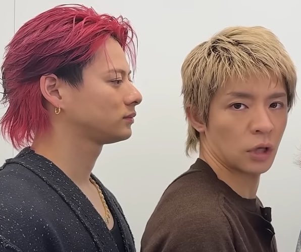 oooioomio's tweet photo. 愛しの岸くんを見つめる目に見えてしまう😂
この間のKC Birthdayを思い出すな〜🤭
飲み込んだキタノブルー 🎙️🌊🌅 #ATAMI #Number_2 #Number_i #ShoHirano #YutaJinguji #Yut... https://t.co/MQE5zWGuUa @YouTubeより https://t.co/80QxhfCejq