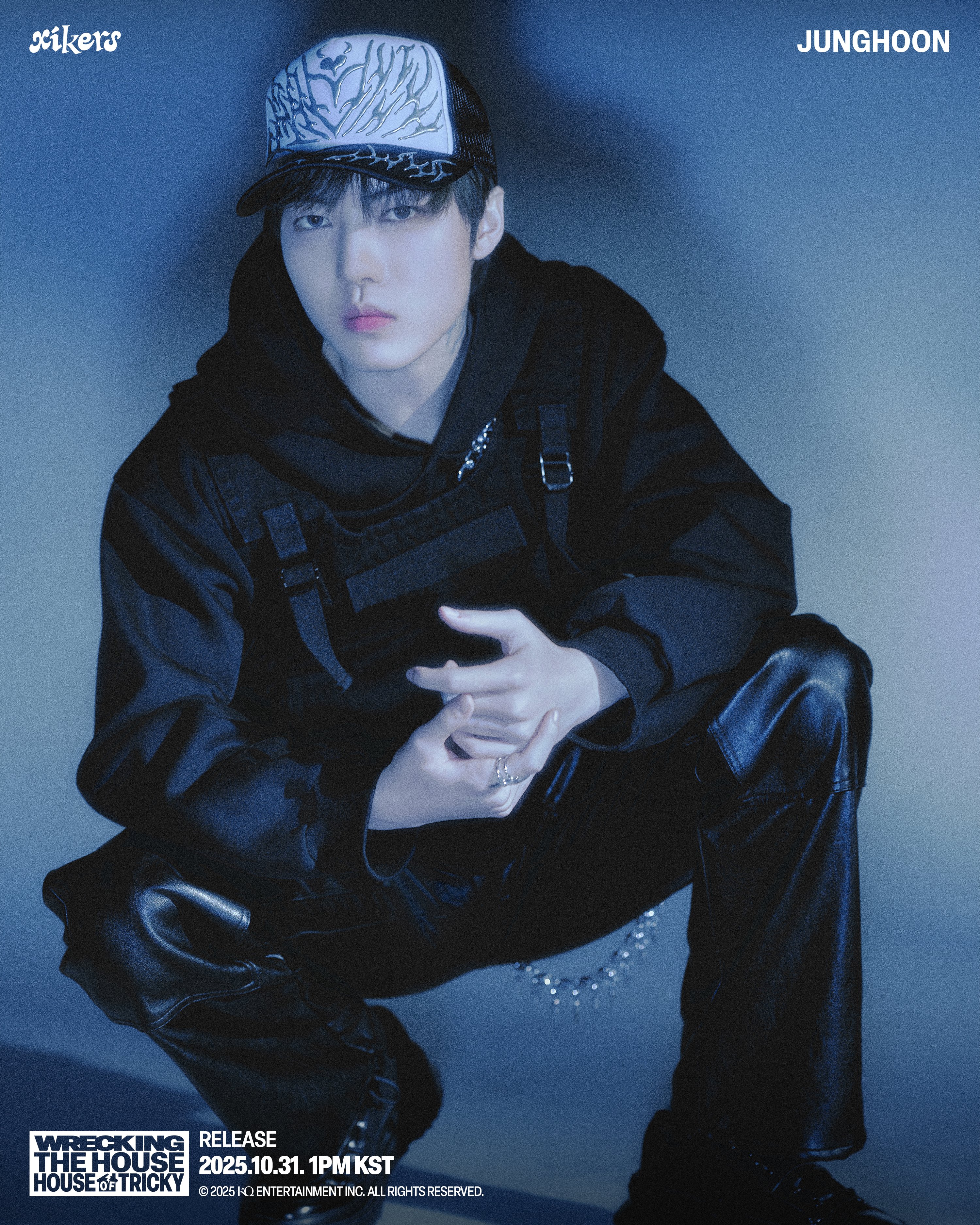 올블랙 스타일링으로 반응 좋은 남돌 컨포 | 인스티즈