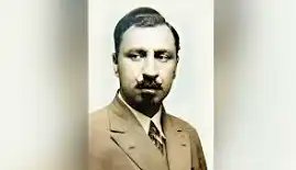 Êvarxweş wek qelema Celadet Bedirxanî
Bavê Kurdiya nûjen pir pirtûk wî deranî
Mixabin ket bîrê de can da xwediyê canî
Qencî û xizmeta wî Kurdo divê bizanî
Dilbikul