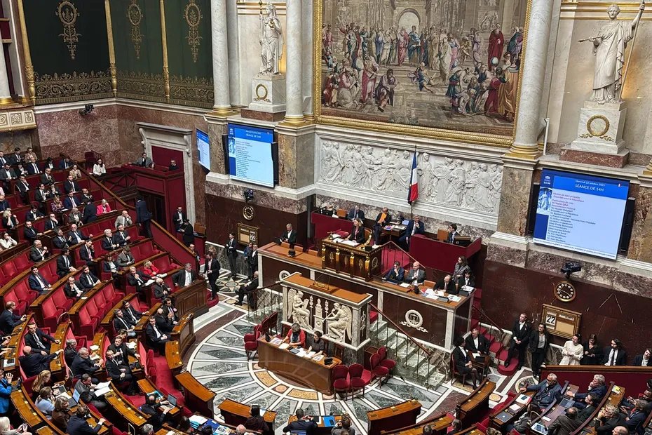 la1ere's tweet photo. Avenir de la Nouvelle-Calédonie : le camp présidentiel saborde le texte sur le report des élections provinciales pour espérer le faire passer
💻📱https://t.co/zPF9fET5Ua https://t.co/khtGtqxEw1