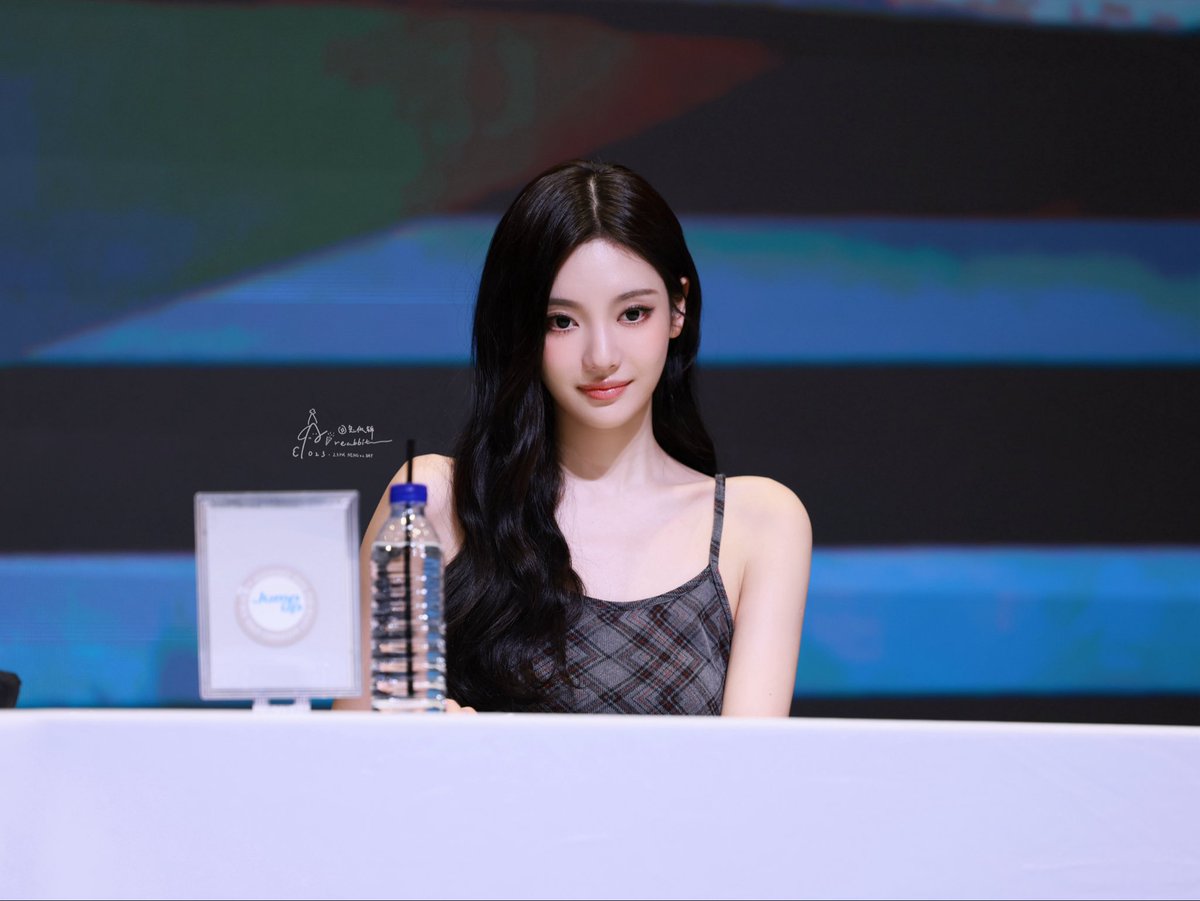 aureabbit_1023's tweet photo. The new chapter with NING
HBD to our MAKNAE🩵

NINGNING IS THE MAKNAE DAY
#StunNING_23rd_BDAY
#닌닌_아니고_닝닝_생일 https://t.co/UhnIFJRm8h