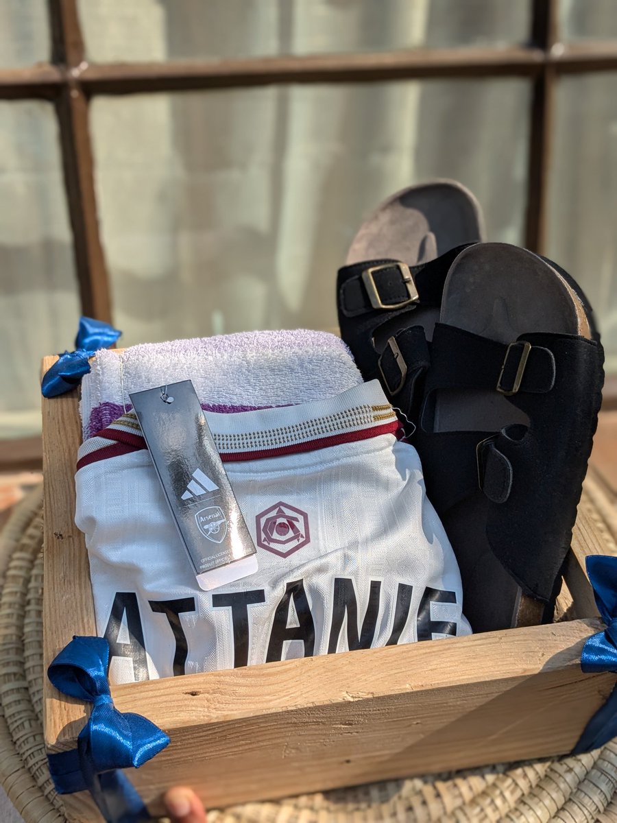 p_pausah's tweet image. I just love the Sandals lol😍. Get Hampers from Me!!! I'm in Blantyre text or call 0998213479.