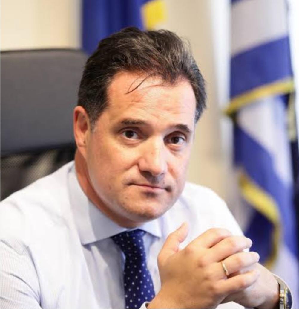 NIKSOTIROPOYLOS's tweet image. Αδώναρος σε Δένδια:
« Μόνο εάν ήμουν σε ΜΕΘ και μάλιστα σε κώμα δεν θα ερχόμουν να μιλήσω σε δικιά μου τροπολογία».
Έτσι μπράβο!!! Ο κόσμος και βλέπει και καταγράφει αυτά που γίνονται. Η θέση του Υπουργού Άμυνας έχει εξαγριώσει την βάση. Οι ισαποστάκηδες σε κανένα κόμμα δεν…