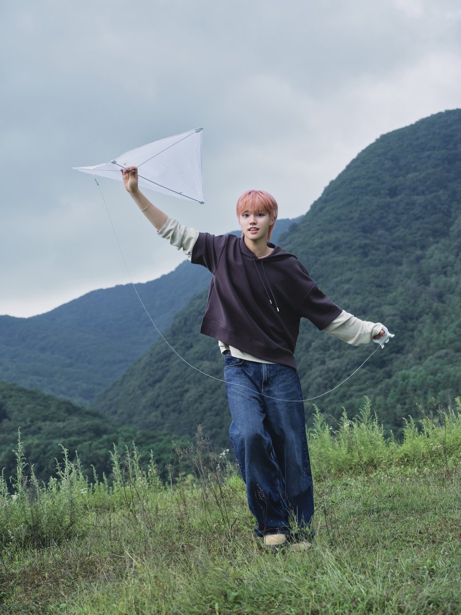 AHOF_official's tweet image. Concept Photo 2

#JUWON #박주원 

AHOF The 2nd Mini Album [The Passage]
➫ 2025.11.04. 6PM (KST)

#AHOF #아홉
#ThePassage