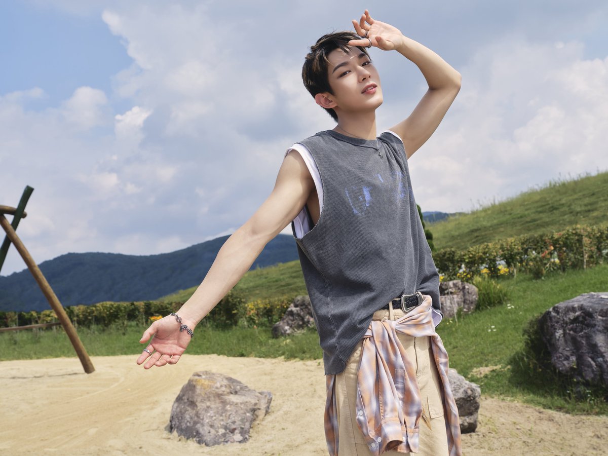 Concept Photo 2

#STEVEN #스티븐  

AHOF The 2nd Mini Album [The Passage]
➫ 2025.11.04. 6PM (KST)

#AHOF #아홉
#ThePassage