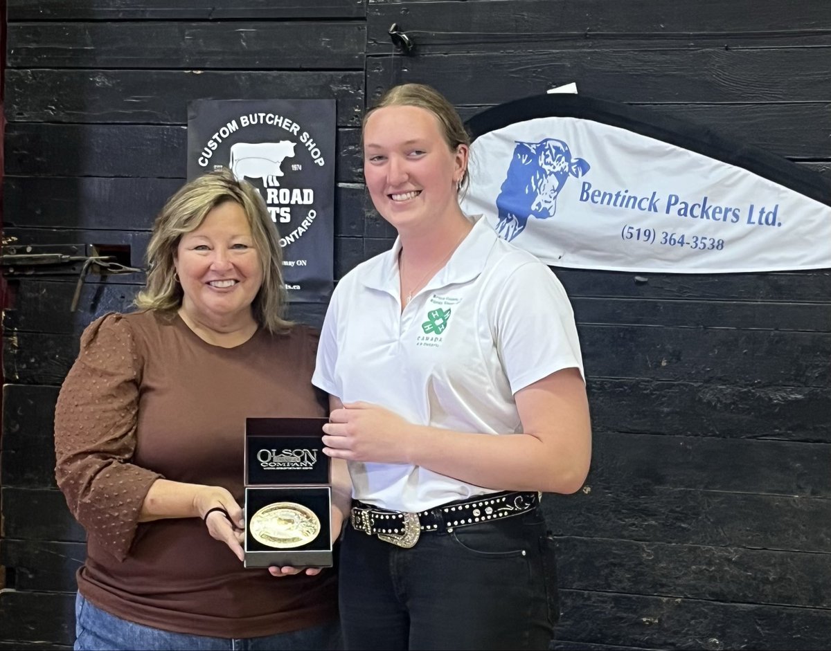 LisaThompsonPC's tweet photo. I will forever be supportive on young people developing leadership skills and a genuine passion for @4HOntario projects that enable them to #LearnToDoByDoing . I was proud to recognize both Champion Market Lamb and Champion Showperson at the recent #MapleHill Market Lamb Show & Sale