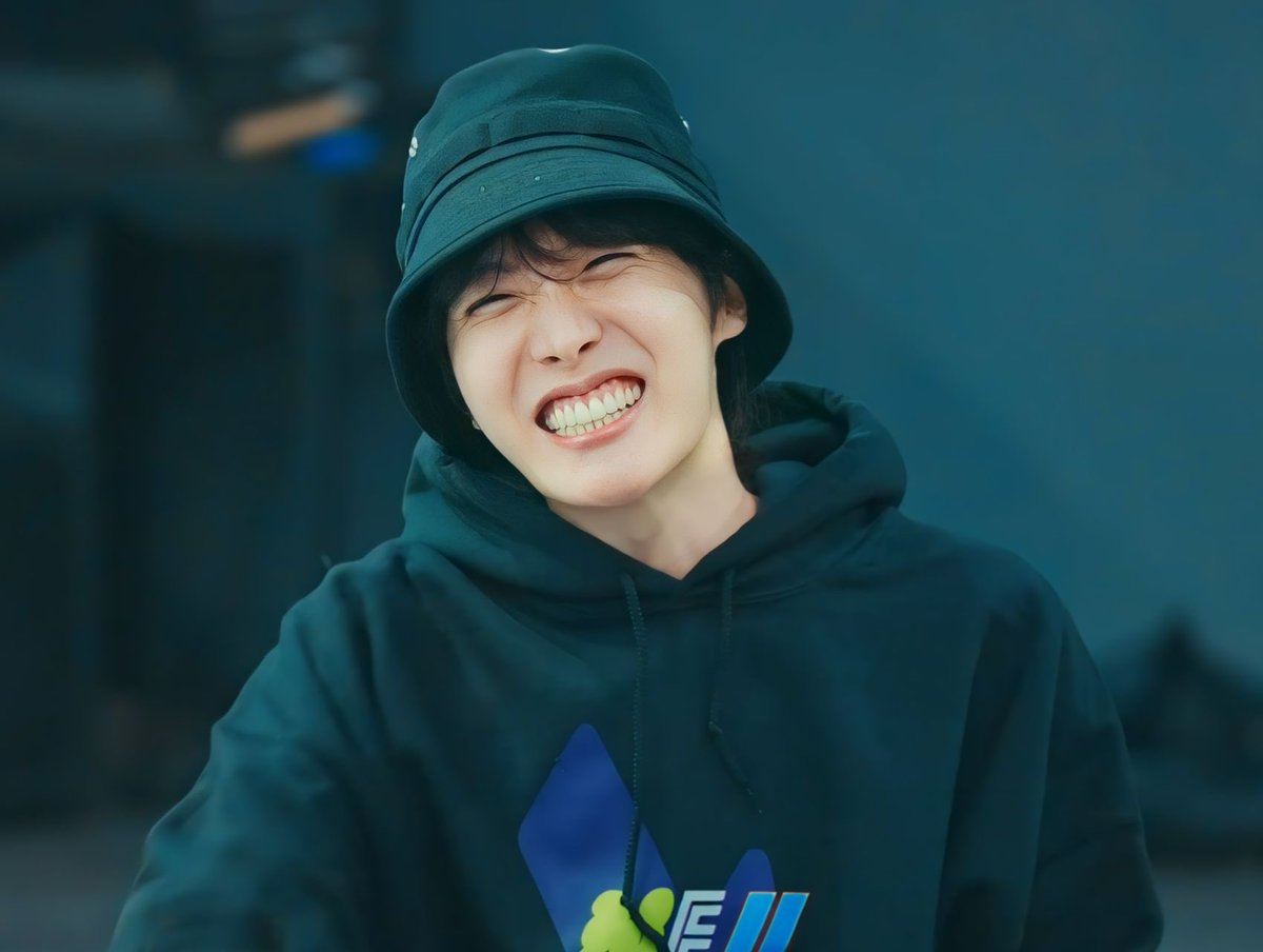 ตัดรอบแล้วนะคะ ฝาก RT+comment กันเยอะๆน้า 🫶🏻💕

I’m voting #jhope for the #2025MAMAVOTE