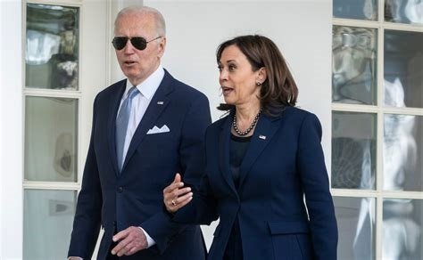 🇺🇸🇺🇸🇺🇸Drop a 💙 if you think Kamala should have been president 

I want to be following you 

I'm following back from this post.
