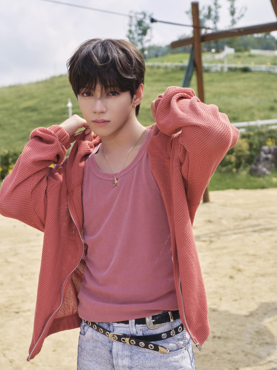 AHOF_official's tweet image. Concept Photo 2

#JL #제이엘

AHOF The 2nd Mini Album [The Passage]
➫ 2025.11.04. 6PM (KST)

#AHOF #아홉
#ThePassage