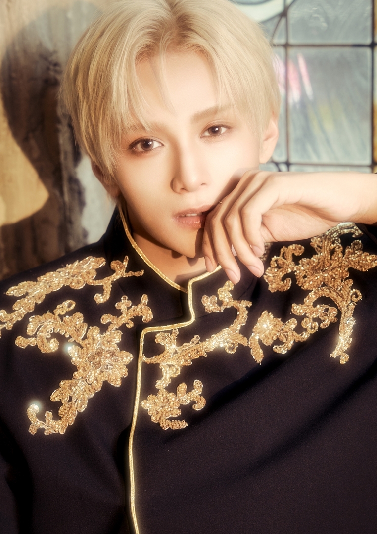 starfess's tweet photo. -Star dua kata buat zayyan HIDUP BLONDE😭😭 AKHIRNYA KELIATAN LAGI JIDAT MAHAL MU SAYANG😭 who's excited for xodiac comeback y'all. Dark concept finally?😭 https://t.co/QgkDbIIKLa