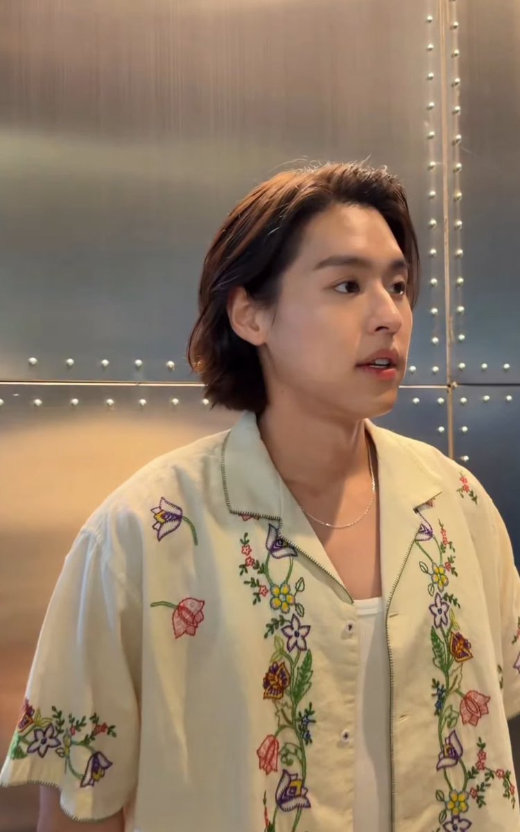 แล้วเสื้อออกแนวเหมือนมาก 55555555555555555555555555555555555555555555555555555555555655555555