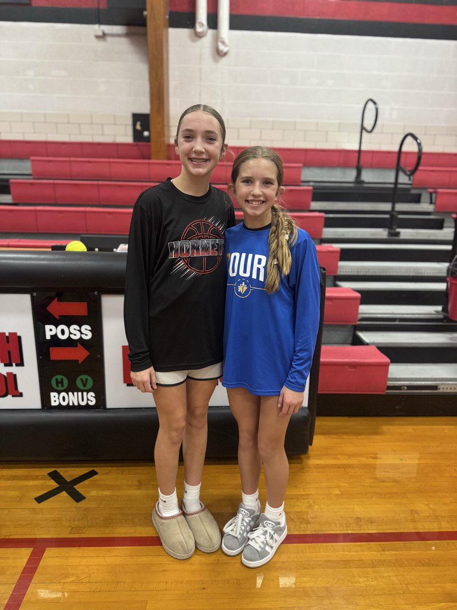 Alexa and the <a href="/MFMSGirlsBball/">MFMS Girls Basketball</a> 7th 🏀 team picked up 2 wins this week vs AO and Heyworth. Alexa scored 13 pts v Heyworth in the 7th and another 9 in the 8th game including a clutch 3!  Always great to see a match up with her cousin Clare. On to conf tourney Saturday!  💪🏼🔥💙
