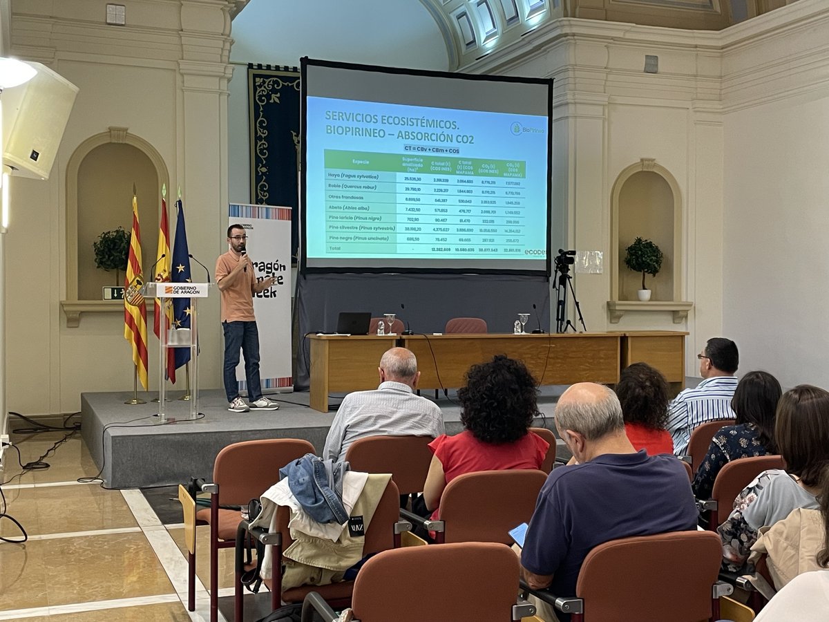 ecodes's tweet photo. Desde ECODES hoy hemos estado en la #AragonClimateWeek con el proyecto #BioPirineo 🌿
Impulsamos el pago por servicios ecosistémicos para valorar la #biodiversidad, el #agua y los #bosques del Pirineo aragonés. @CCyEAAragon https://t.co/dTvQpaD6XA