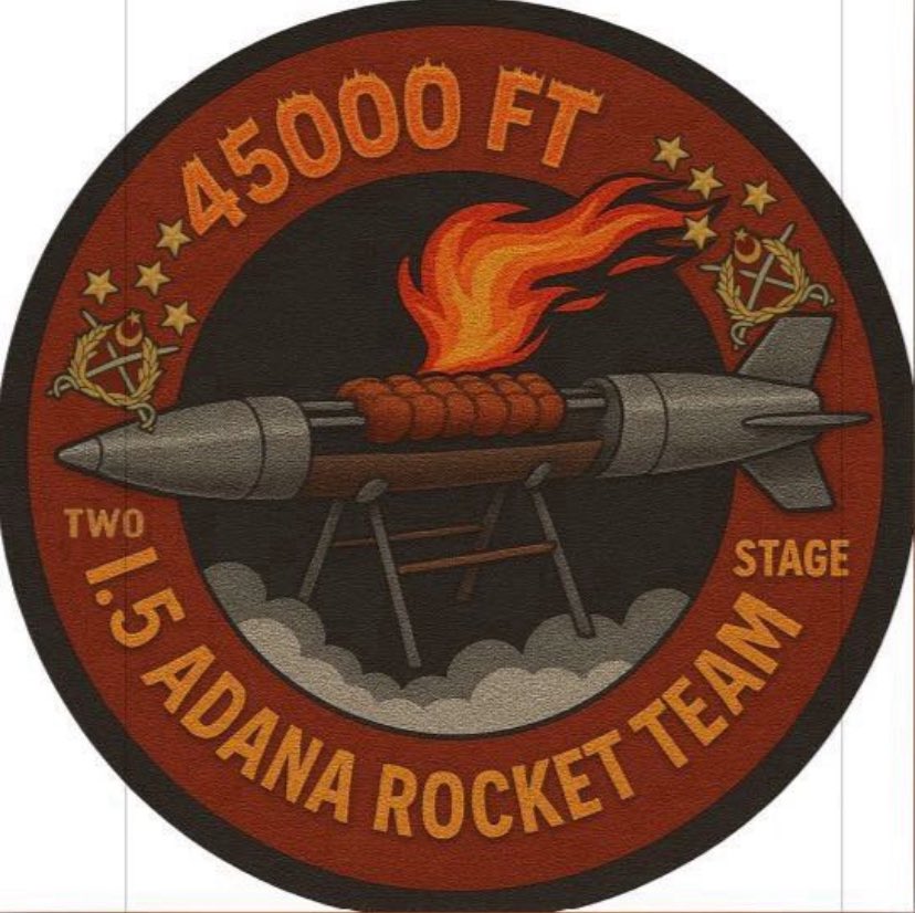curocketry's tweet photo. Maksadımız, Amerika’lılar gibi toplu halde yarışmak, bir renge ve bir isme layık olmak ve Türk olmayan takımları yenmektir. 1,5 Adana olarak, Amerika’da düzenlenen 2026 IREC’e katılarak Türk olmayan takımları yenmek hedefindeyiz. Bu yolda sponsorluğa ve hamiliğe ihtiyacımız var. https://t.co/tuSAVXAxfj