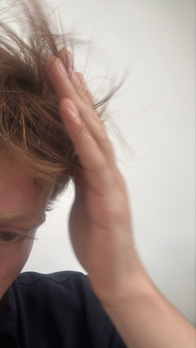 OlsenDavi's tweet photo. KKKKKKKKK não sei como fazer pra conciliar a prioridade com a segunda prioridade na festa sem o 2 ver 🤲🏻 https://t.co/u0eLuKLAJD