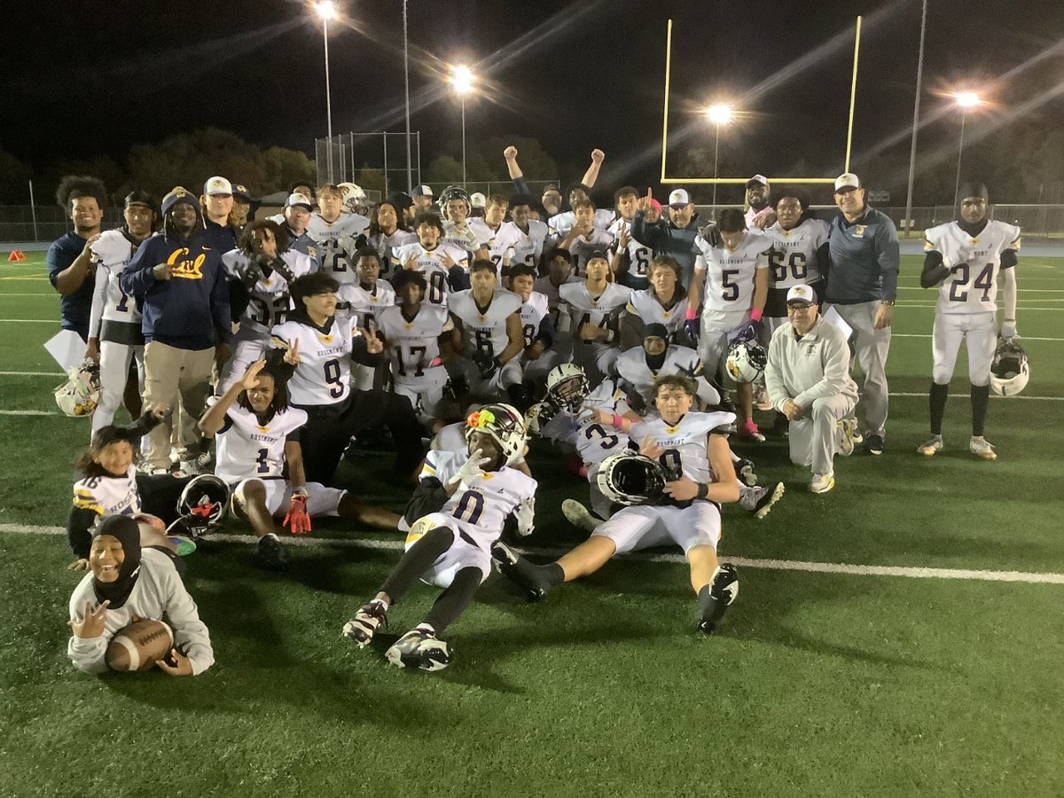 RHSWolverinesFB's tweet photo. Big time home game Friday against Liberty Ranch for a share of first place in the SVL
JV 515
Var 730
Wolverine fans come make some noise!
ποΈ https://t.co/Sw9BqQ8Arz
#RHSWolverinesFB #TheMont @WCPSacramento @SacMaxPreps @SacBee_JoeD @KCRAdapper @heykevinjohn @JakeGadon_TV https://t.co/w3DdJbQxRj