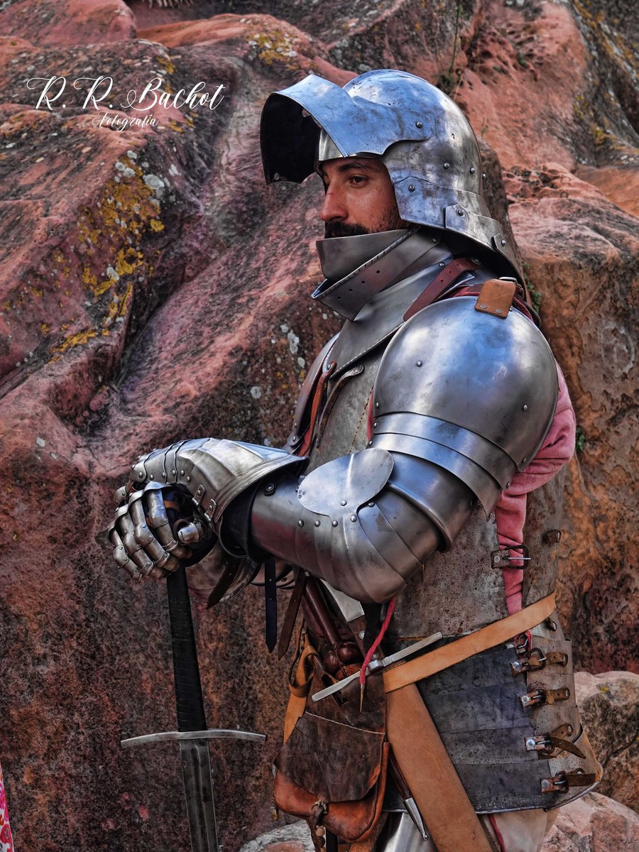 ElBaronJack's tweet photo. I TROBADA INTERNACIONAL D’ORDRES MILITARS MEDIEVALS - I Encuentro Internacional de Órdenes Militares Medievales - Septiembre 2025

Fotografias por Rafael Ramirez Bachot @rafael.ramirezbachot

#medieval #armadura #armor #Harnischfechten #reenactment #recreaciónhistórica #knight https://t.co/LWHCNcTKlD