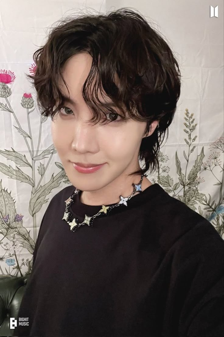 i vote #jhope for #2025MAMAVOTE