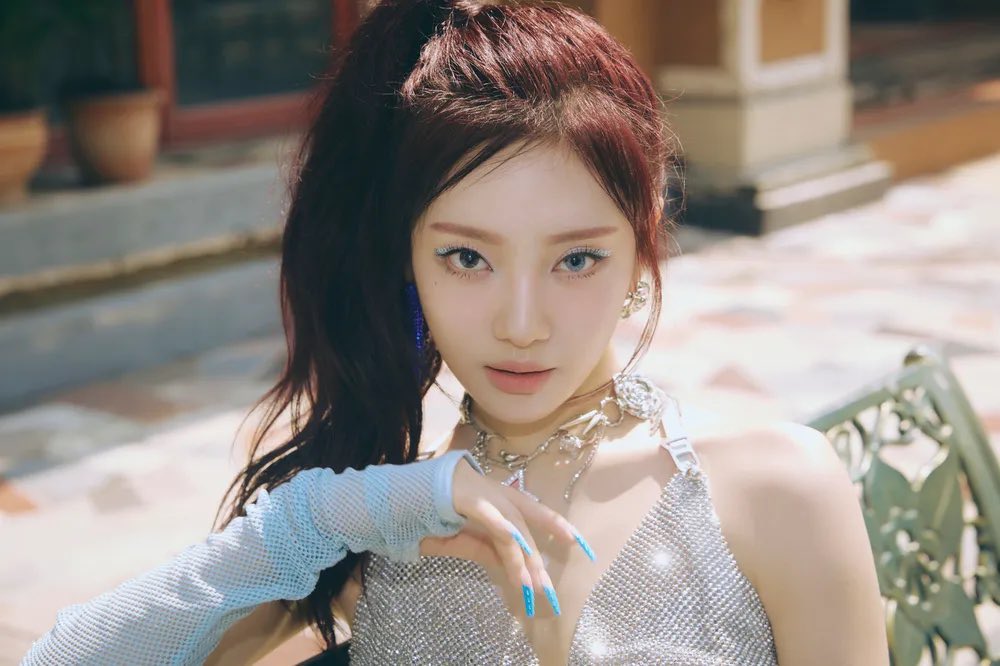 aespa ニンニン、誕生日おめでとう🎉🎂🎊 02年10月23日生まれ。子供の