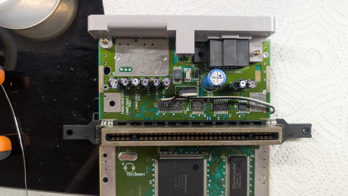 hitmanmcc's tweet image. Here's a fun little mod for the Super Famicom Jr., designed by @borti4938 and purchased from @PCP_Tech. Also switched out the components for the brightness and ghosting fixes.
#RETROGAMING #SNES