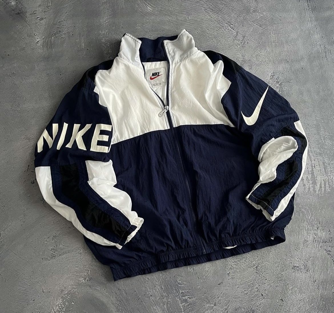 GroundZeroKicks's tweet image. Vintage Nike🧵