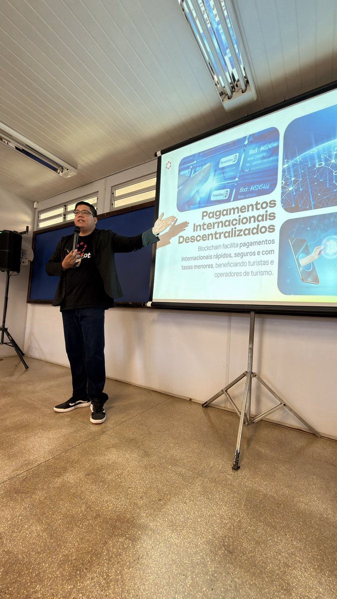SunsetLabsBD's tweet image. On the first day of Iguassú Inova 2025, we had the opportunity to attend an inspiring talk by @johnrhodelb, who presented an introduction to Blockchain, listing concepts and demonstrating the potential of this technology to transform how we build the digital future.

Representing…