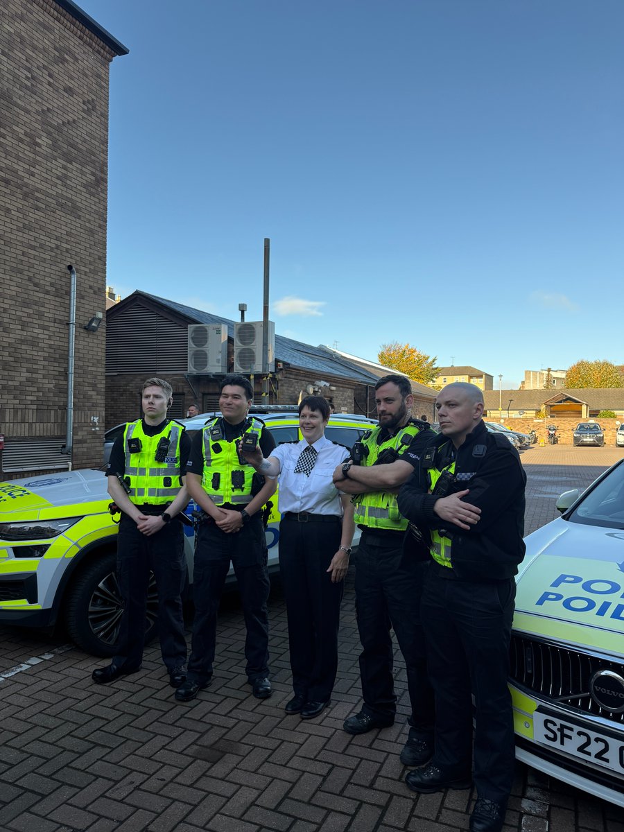 PSOSEdinburgh's tweet image. Police officers equipped with body worn video cameras were on duty in Edinburgh and The Lothians and Scottish Borders today, as the national roll out across Scotland hits the halfway mark.
Find out more ➡ orlo.uk/ifpqP